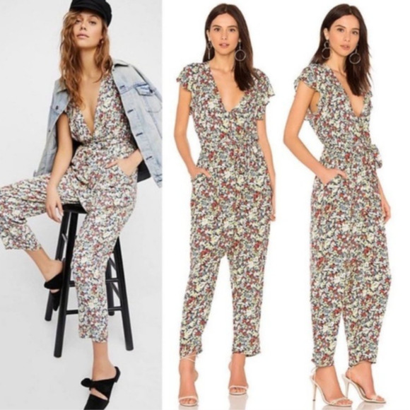 Free People Ruffle Your Feather Jumpsuit M – Floral, V-Neck, Festival/Boho - Picture 1 of 8